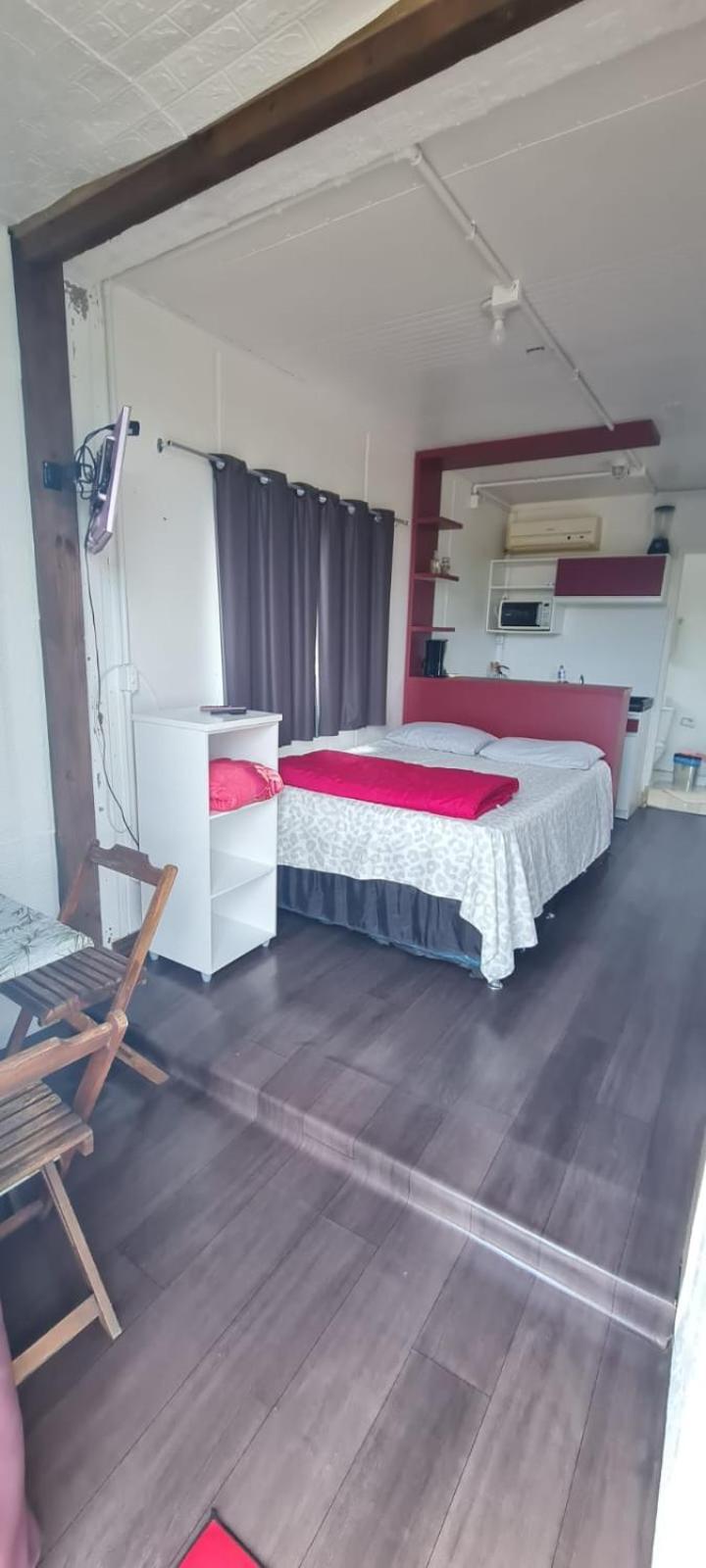 Hindu Box Containers E Cabanas Praia do Rosa Exterior photo